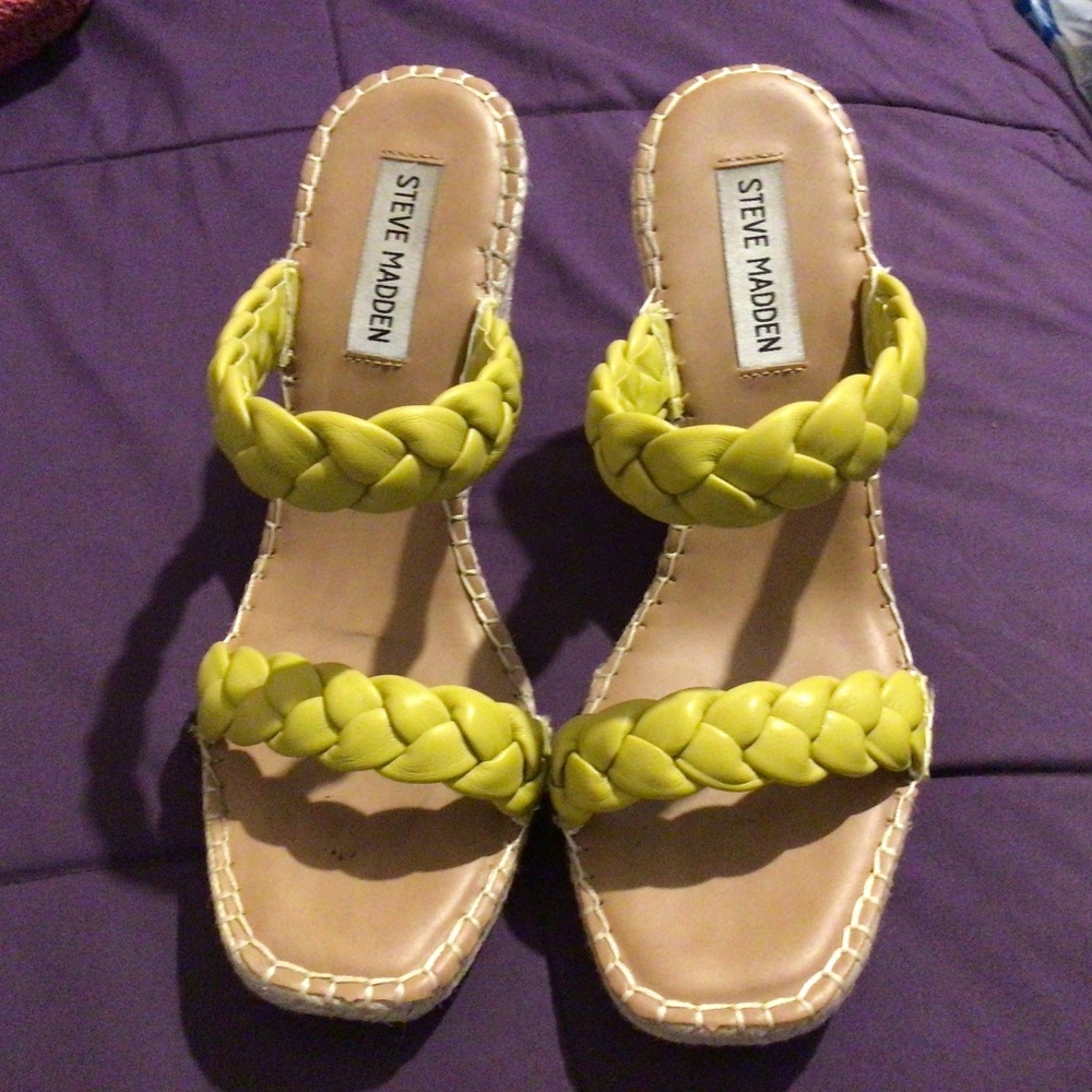 Pre-owned Steve Madden Lime-yellow  Wedges 7.5